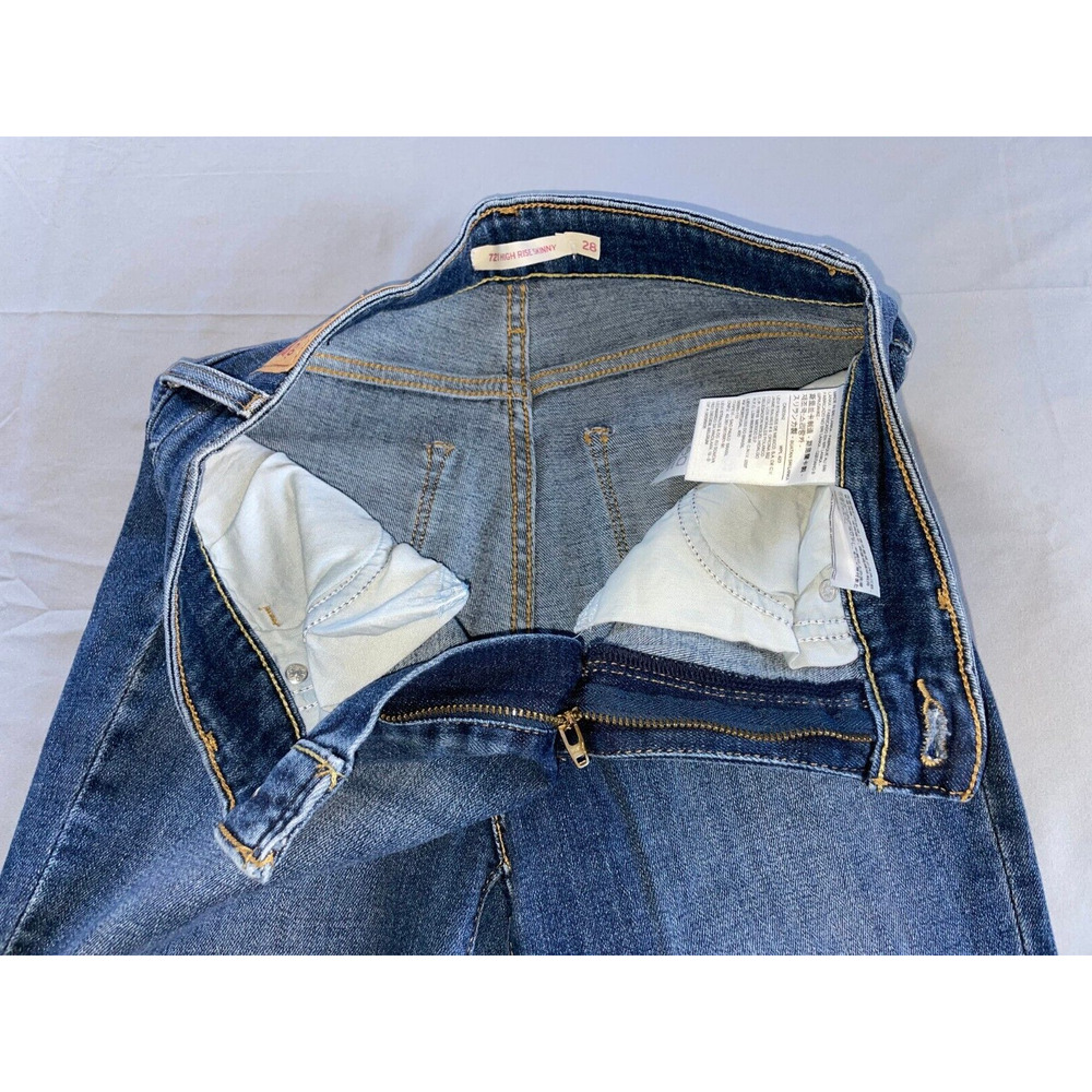 Levis 721 High Rise Skinny Destroyed Stretched Denim Jeans. Women's 28, GUC!! - Picture 7 of 9